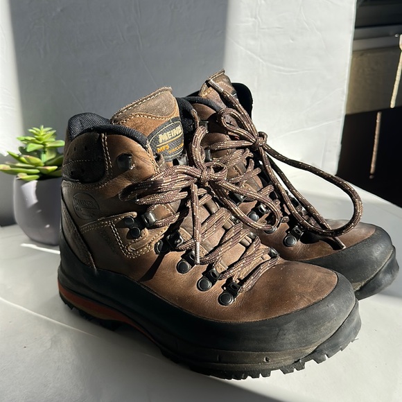 Meindl Vacuum MFS GTX  Hiking Boots In Dark Brown-Sz EU 38-UK 4.5-US 7 - Picture 1 of 16